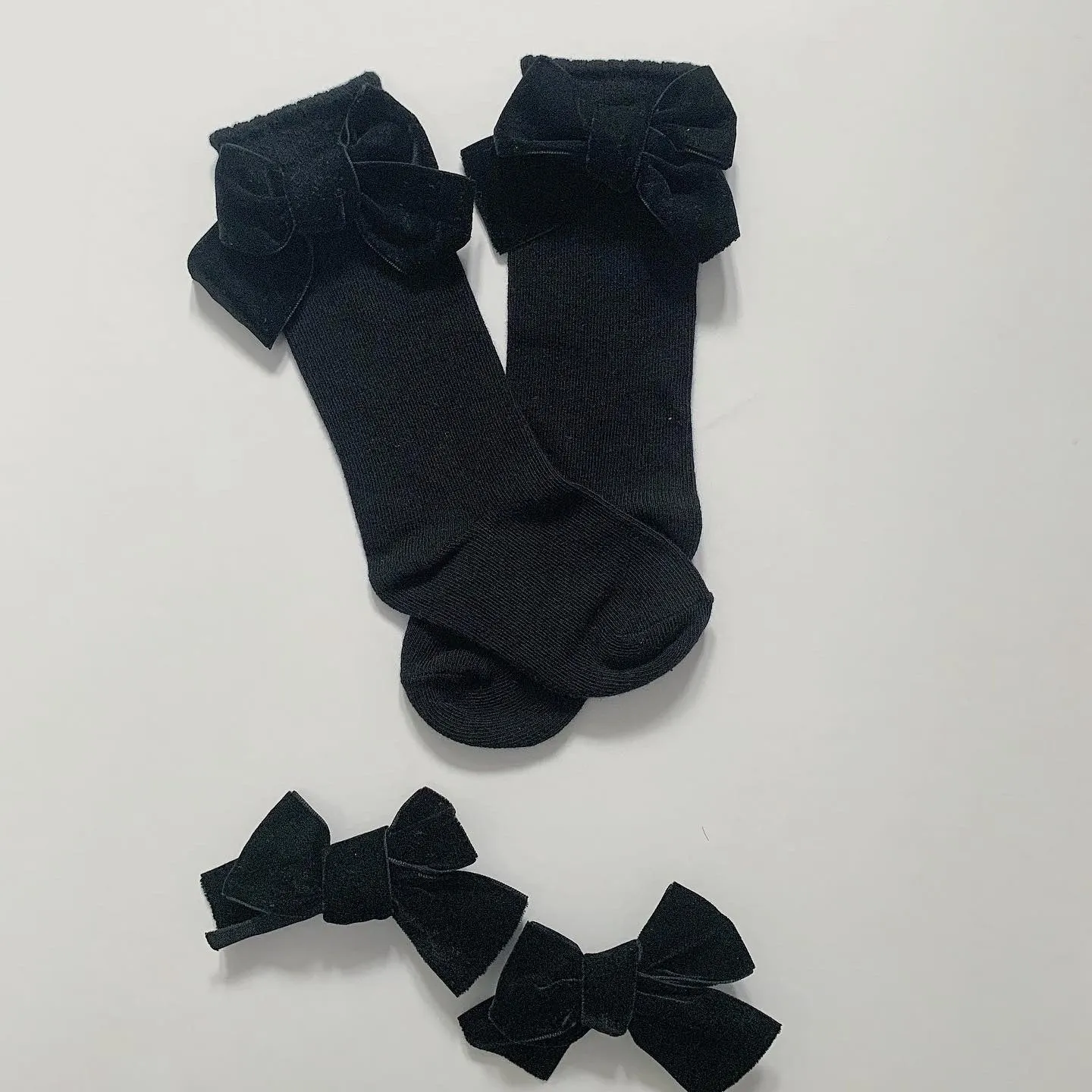 Bobble Babies knee high socks with velvet bow