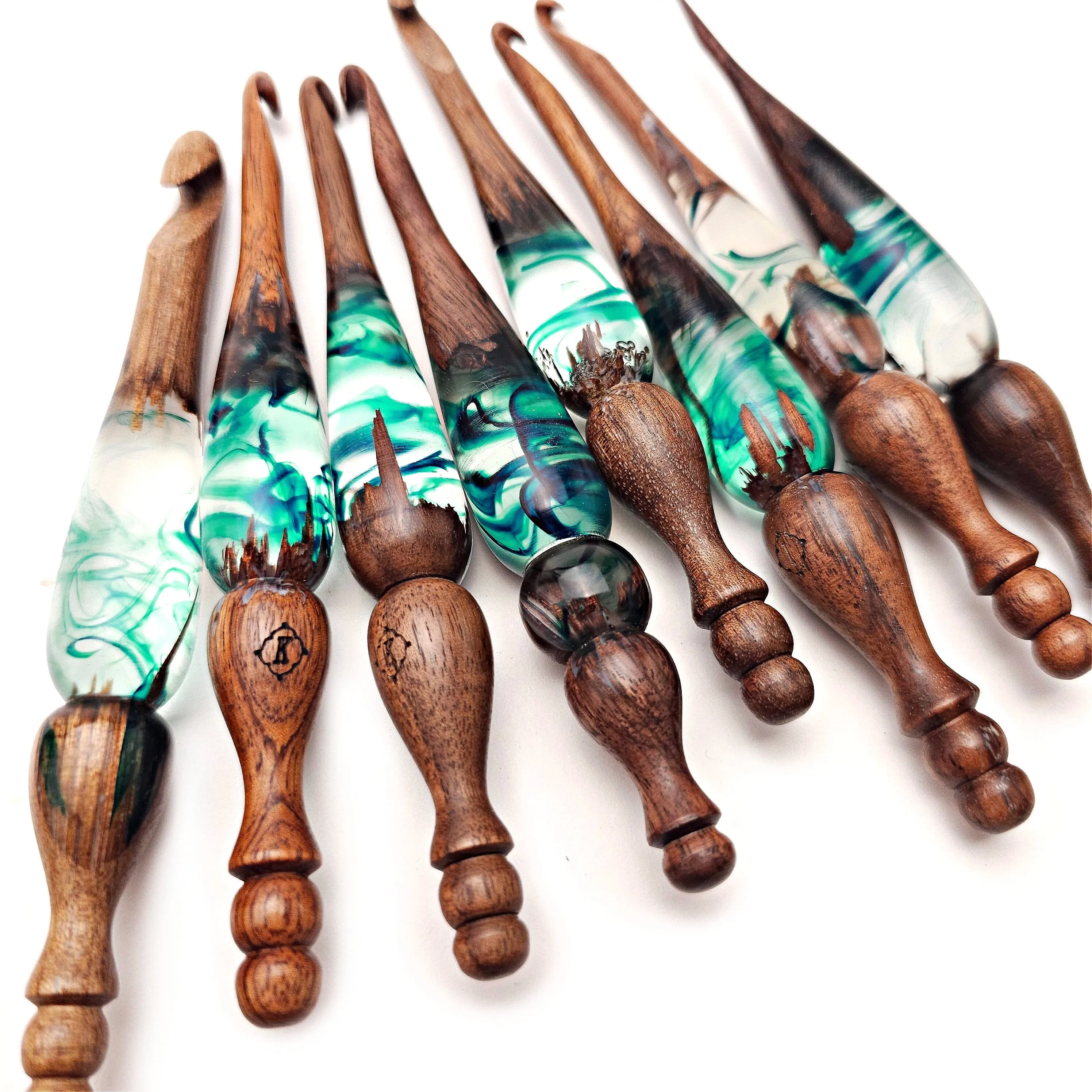 Limited Edition Walnut   Emerald Alpha Series Crochet Hook